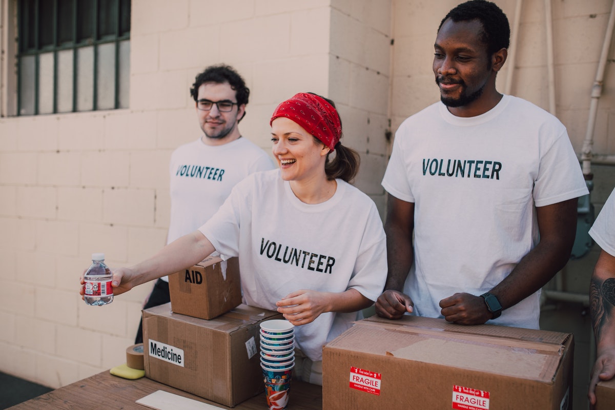 Volunteers donating