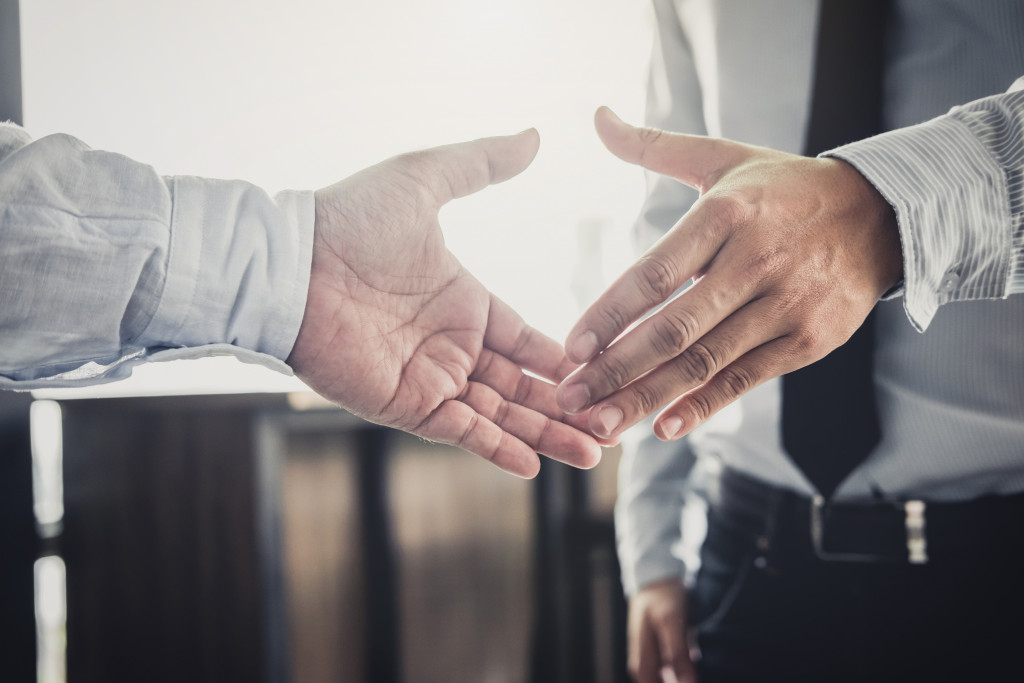 entrepreneurs handshake