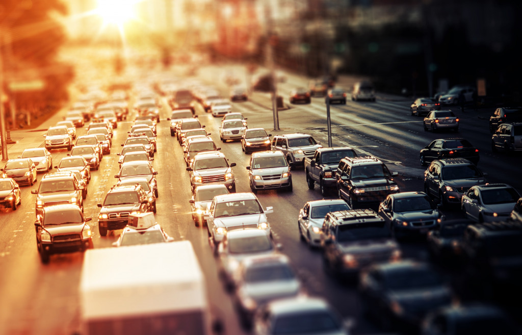 A highway traffic photo